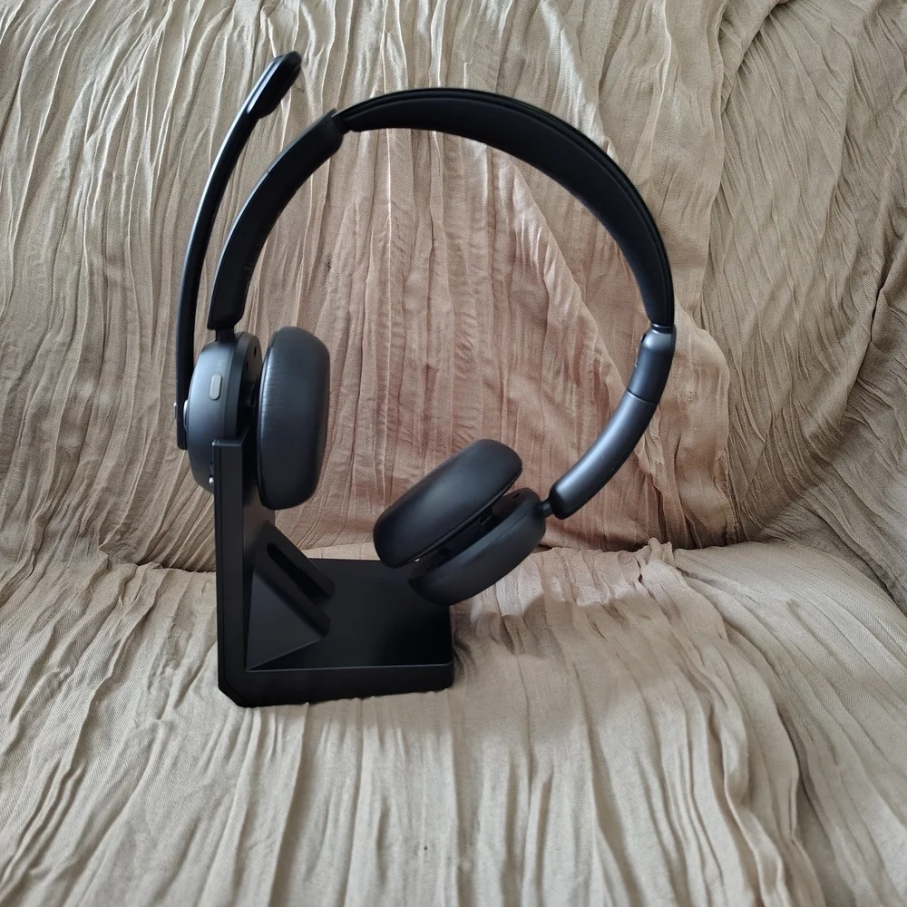 LEVN Bluetooth Headset LE-HS013 w Charging Stand USB Dongle Noise Canceling